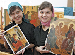 Маша и Даша Пономаревы, студентки Нижегородского епархиального училища